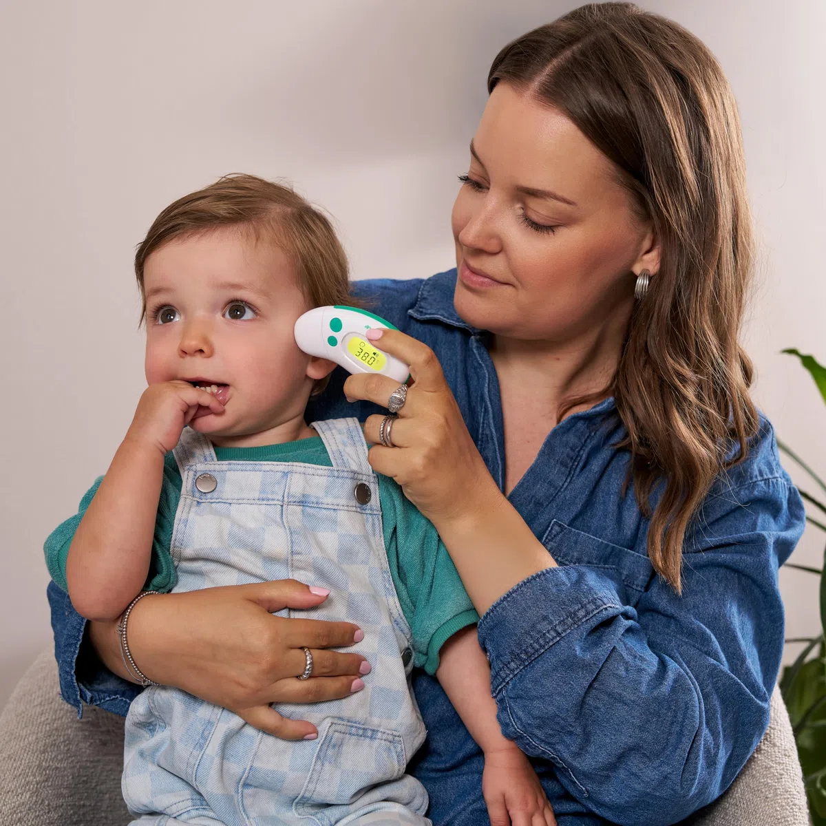 Bebeconfort Mini thermomètre bébé multifonction, 4-en-1, dès la naissance, sans contact, technologie infrarouge, indicateur de fièvre, intelligent et simple, compact, blanc