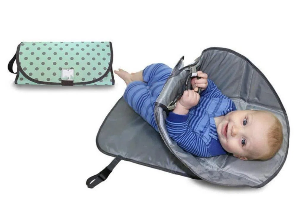 Tables à langer, 3 en 1 Voyage extérieur Maison étanche mains propres Matelas à langer portable Diaper Clutch à langer pliable Diaper Sac de rangement Tote Coque Tapis