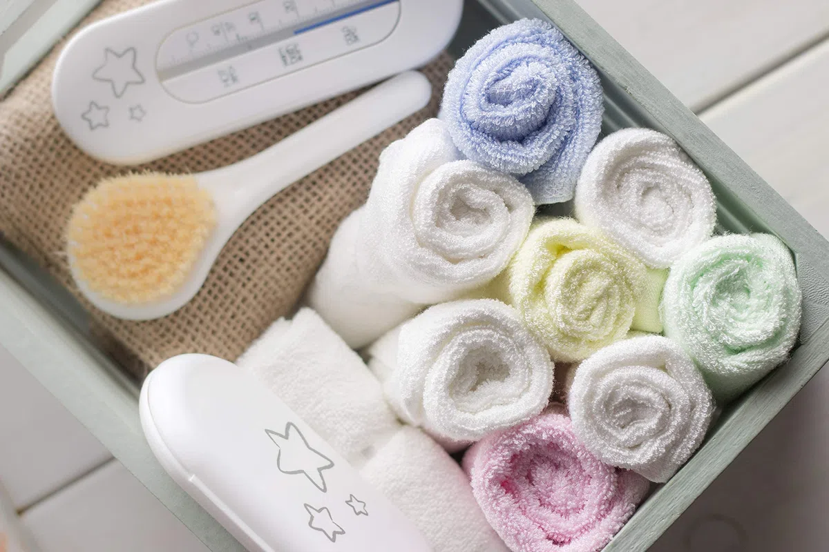 JM Lingette Lavable Bébé en Rayonne de Bambou - 25x25cm, 500 g/m² Ultra Épais et Absorbant, Coton Lavable, Débarbouillette Bébé Lavable, Doux pour les Peaux Délicates, Coffret Cadeau Inclus